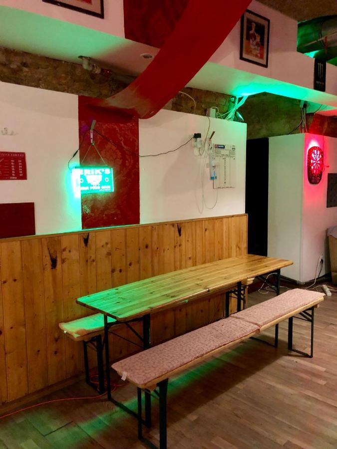 Whole Basement Former Pub For Stag Do, Bachelor House Party Flat Budapest Luaran gambar