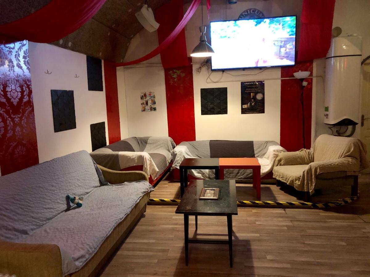 Whole Basement Former Pub For Stag Do, Bachelor House Party Flat Budapest Luaran gambar