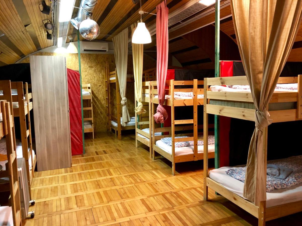 Whole Basement Former Pub For Stag Do, Bachelor House Party Flat Budapest Luaran gambar