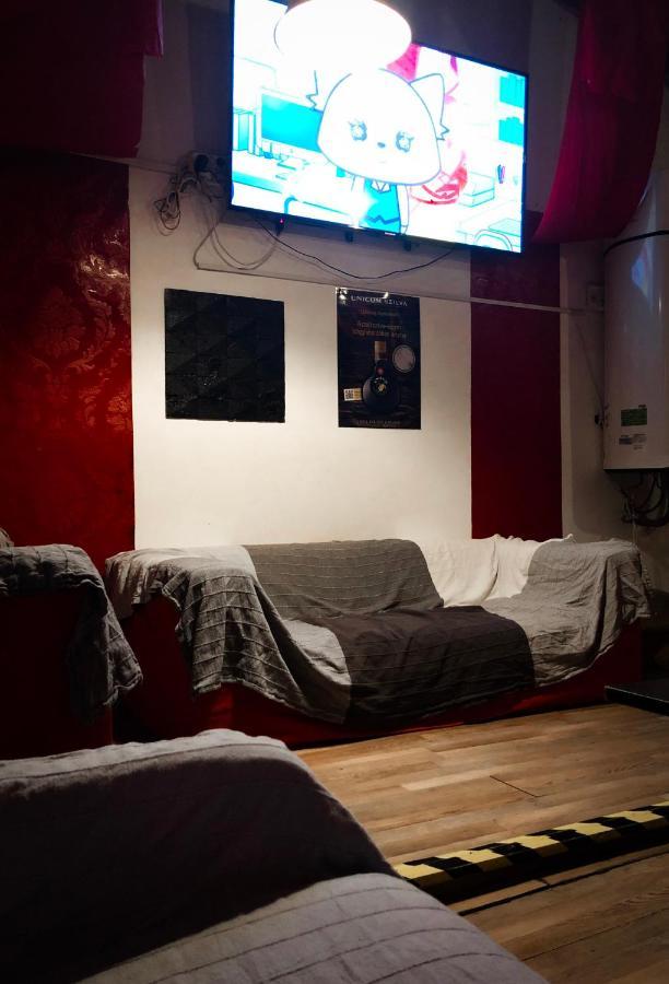 Whole Basement Former Pub For Stag Do, Bachelor House Party Flat Budapest Luaran gambar