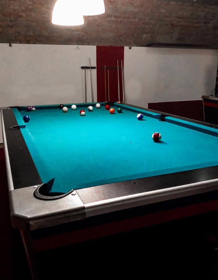 Whole Basement Former Pub For Stag Do, Bachelor House Party Flat Budapest Luaran gambar