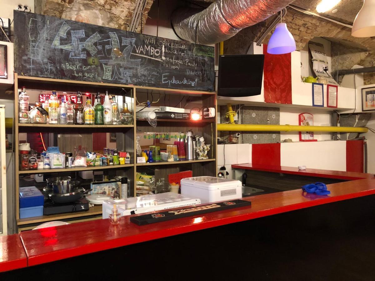 Whole Basement Former Pub For Stag Do, Bachelor House Party Flat Budapest Luaran gambar
