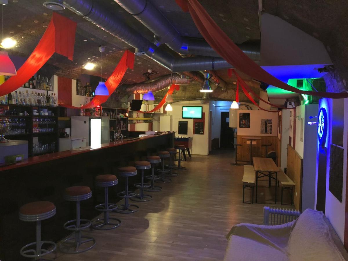 Whole Basement Former Pub For Stag Do, Bachelor House Party Flat Budapest Luaran gambar