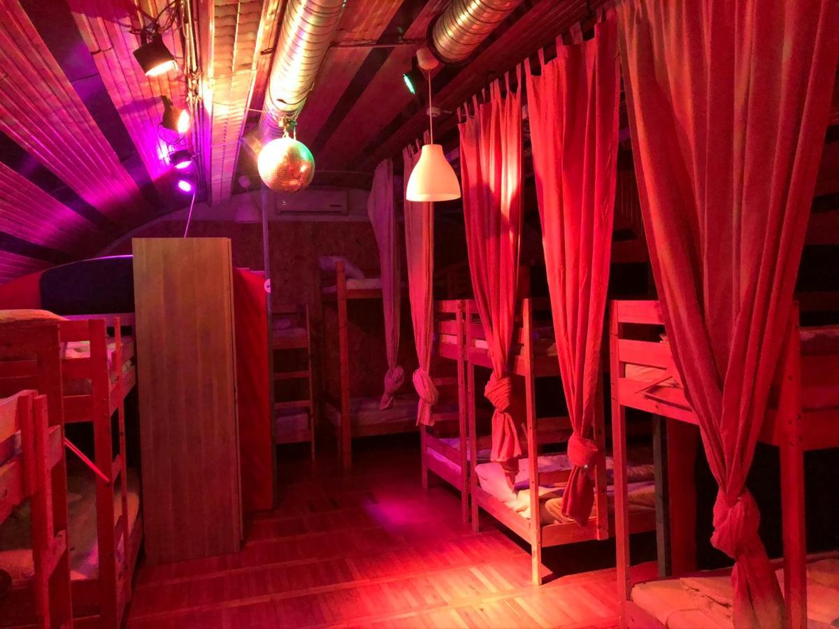 Whole Basement Former Pub For Stag Do, Bachelor House Party Flat Budapest Luaran gambar