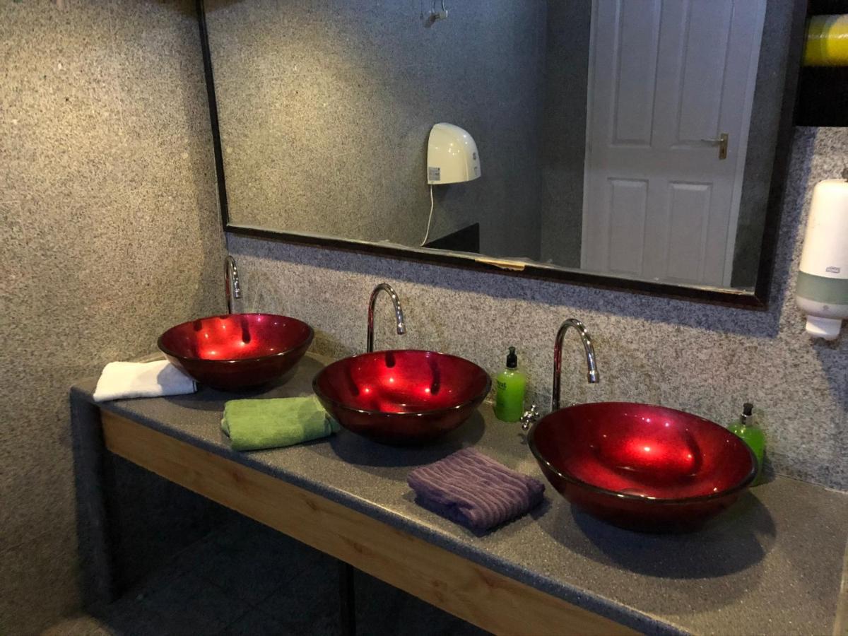 Whole Basement Former Pub For Stag Do, Bachelor House Party Flat Budapest Luaran gambar