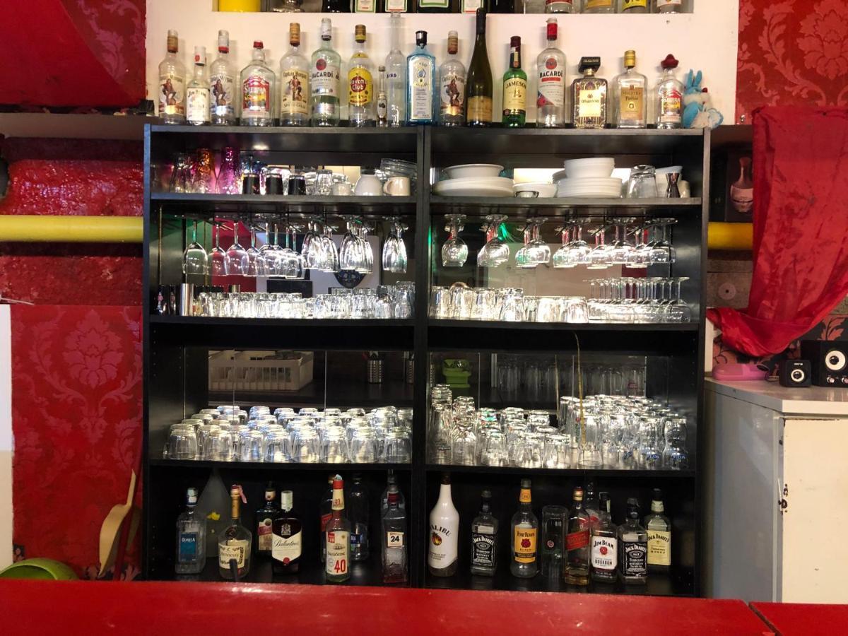 Whole Basement Former Pub For Stag Do, Bachelor House Party Flat Budapest Luaran gambar