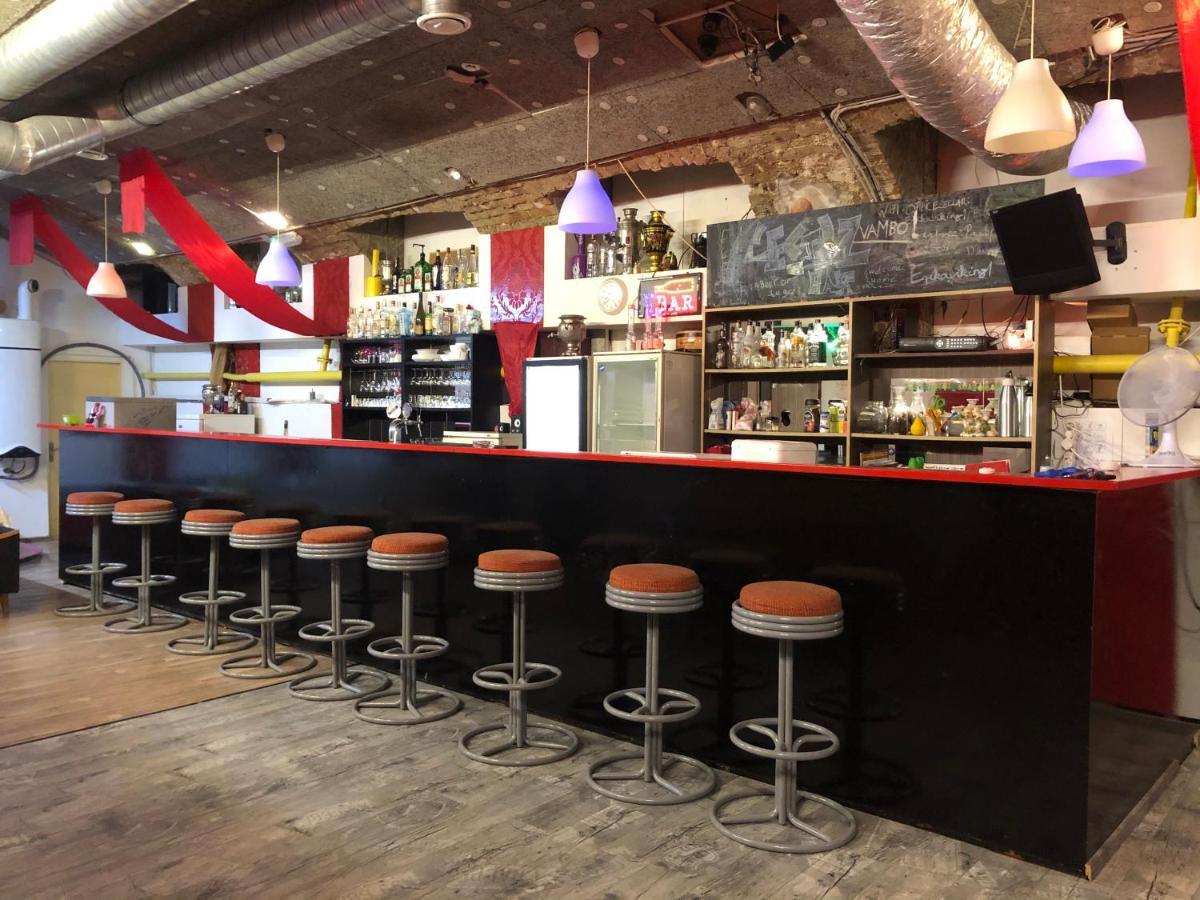 Whole Basement Former Pub For Stag Do, Bachelor House Party Flat Budapest Luaran gambar
